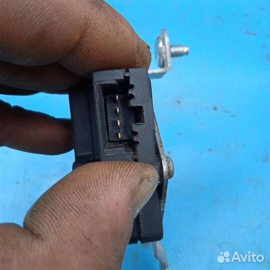 Активатор замка багажника Hyundai Santa Fe SM (20