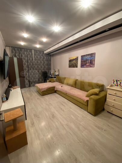 2-к. квартира, 70 м², 6/17 эт.