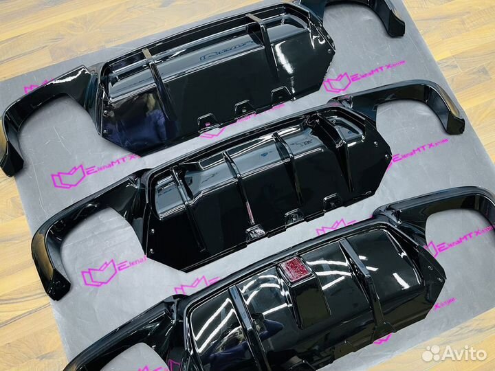 Диффузор BMW F10, на выбор, черный глянец