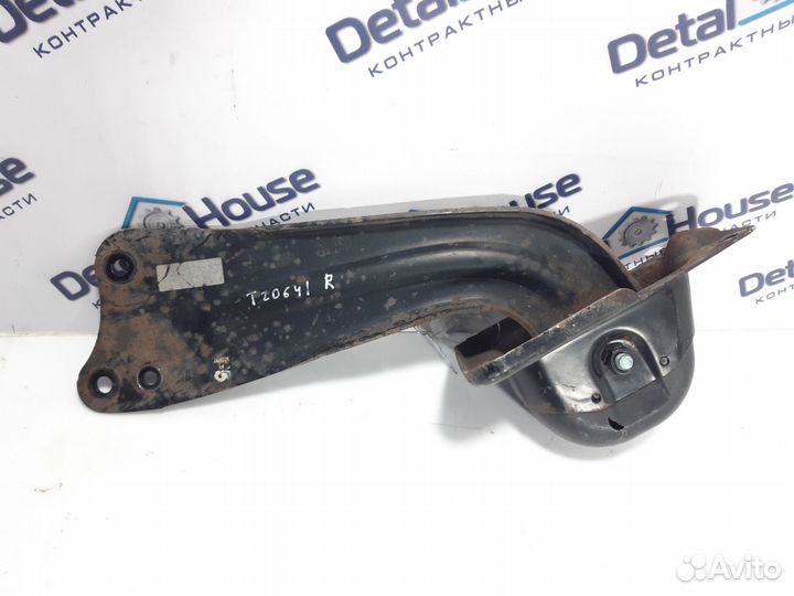 Рычаг подвески задний правый Skoda Octavia A5 1.9