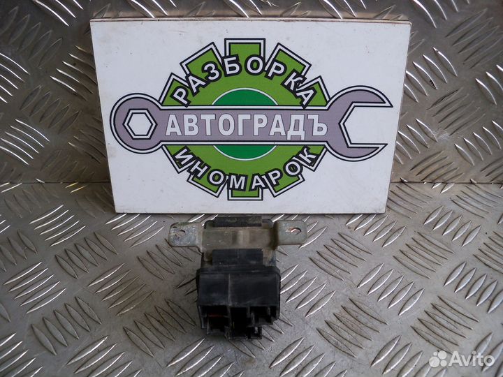 Реле свечей накала Nissan Patrol K160 / K260 2.8