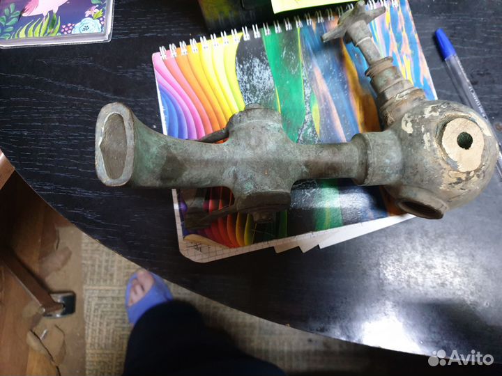 Кран бронзовый старинный