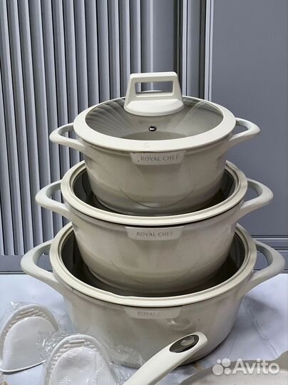 Набор кастрюль и сковородок новый