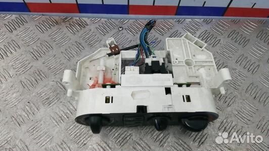 Блок управления печки и климат-контроля nissan alm