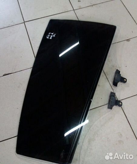 Стекло задней правой двери Kia Rio 4