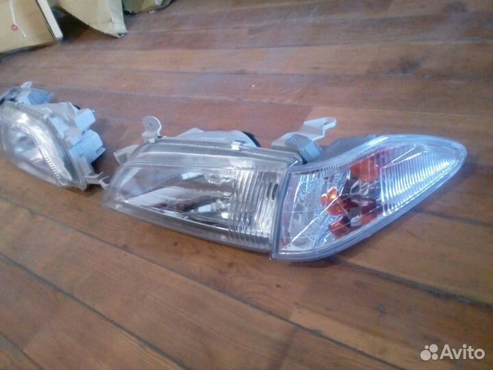 Комплект фар Тойота Карина 210 куз. 96-98г.в