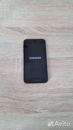 Телефон samsung J2 core