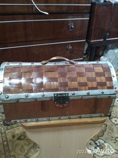 Сундук шпон красное дерево