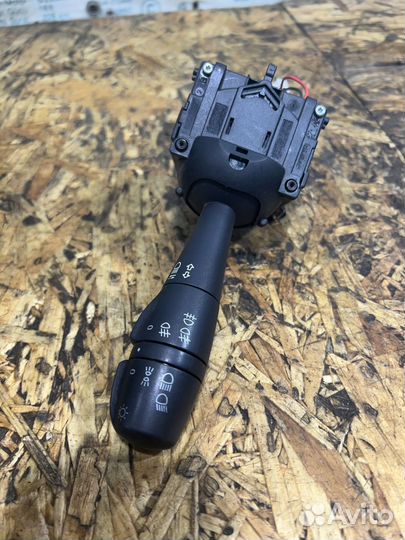 Подрулевой переключатель левый Рено Дастер