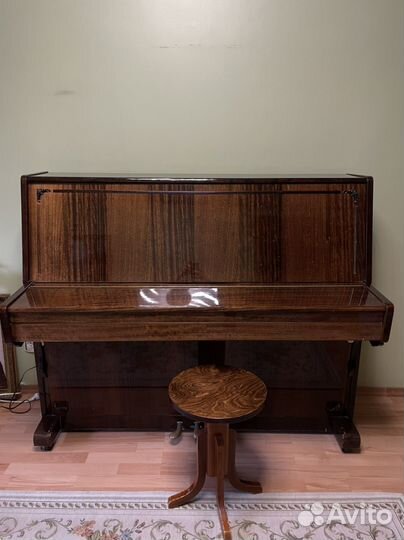 Пианино Lirika