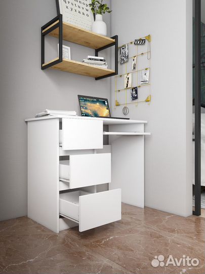 Письменный стол IKEA (компьютерный стол)