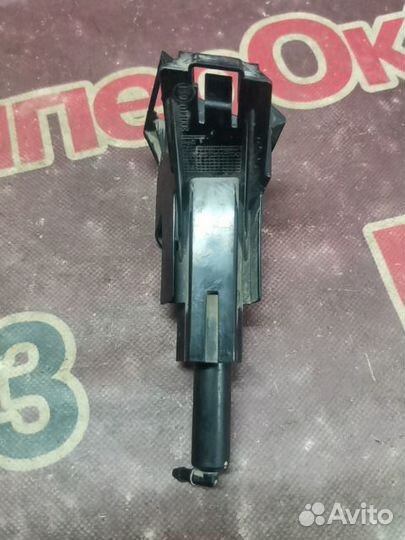 Форсунка омывателя фары Nissan Qashqai