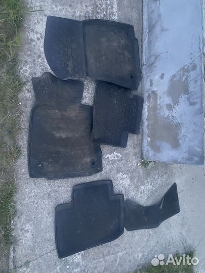 Продам резиновые коврики для Лексус IS 250