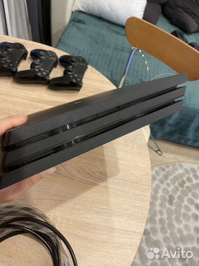 Sony PS4 pro 1tb