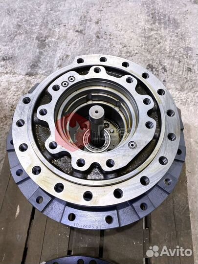 Редуктор хода Hitachi ZX200 9233687