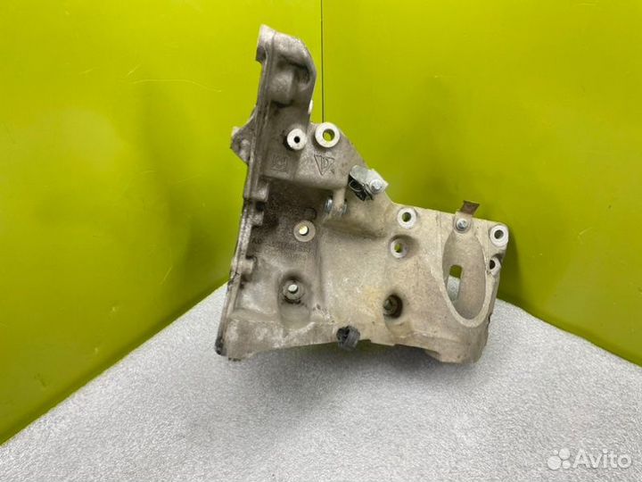 Кронштейн компрессора Porsche Cayenne 955 M48.00