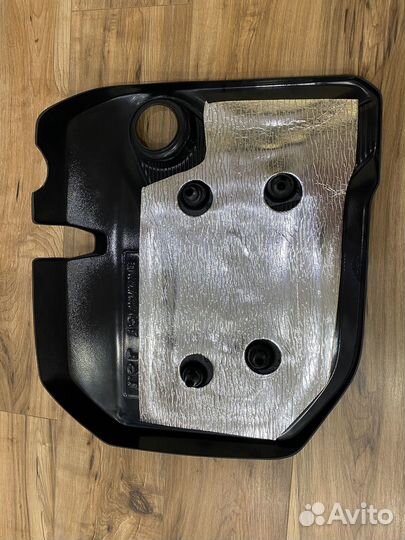 Крышка двигателя vesta 1.6