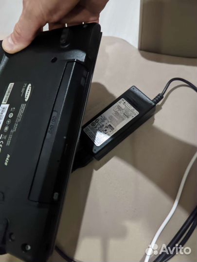 Надёжный ноутбук Samsung NP R428