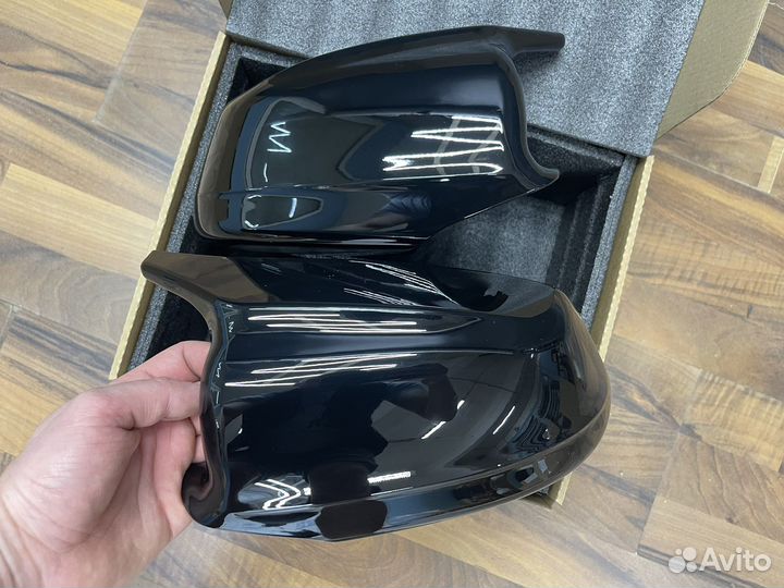 Крышки зеркал для BMW F10 дорест черный глянец