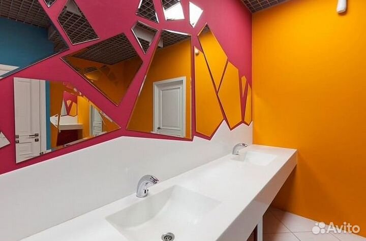 Зеркало с подсветкой на стену