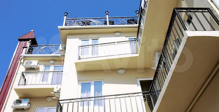 Гостиница 800 м² (Грузия)