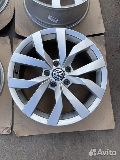 Диски VW Golf 7 Jetta R17