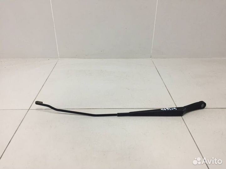 Поводок стеклоочистителя передний правый Volkswage