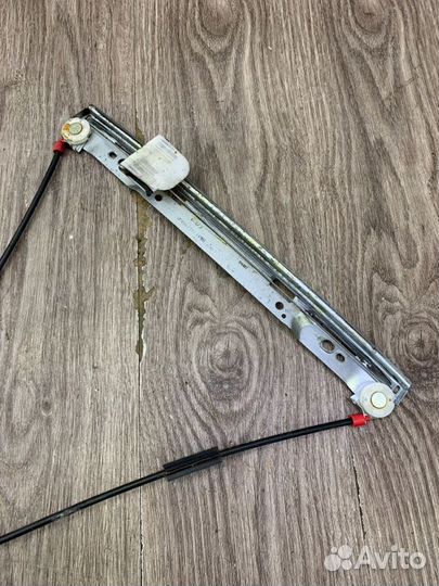 Стеклоподъемник передний правый Ford Fiesta