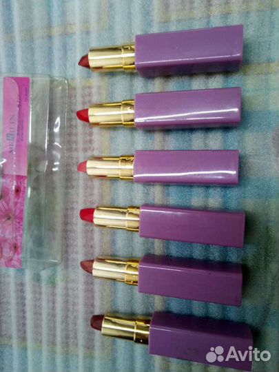 Помада для губ в ассортименте