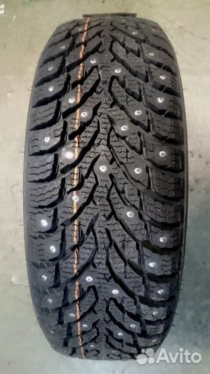 Nokian Tyres Hakkapeliitta 9 275/65 R18 116T