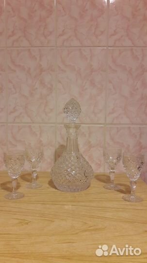 Хрустальный графин и фужеры; стеклянный графин ссс