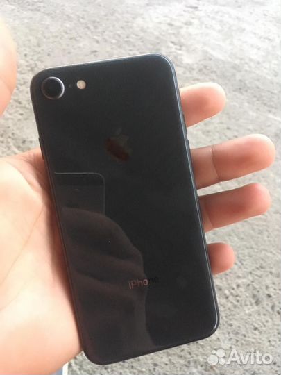 iPhone 8, 64 ГБ