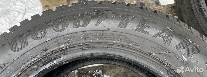 Goodyear UltraGrip+ SUV 235/65 R17