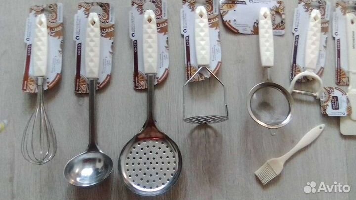 Большой набор кухонной посуды