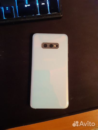 Samsung Galaxy S10e, 6/128 ГБ
