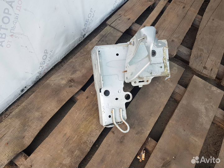 Лонжерон передний левый Renault Megane II 2002-2