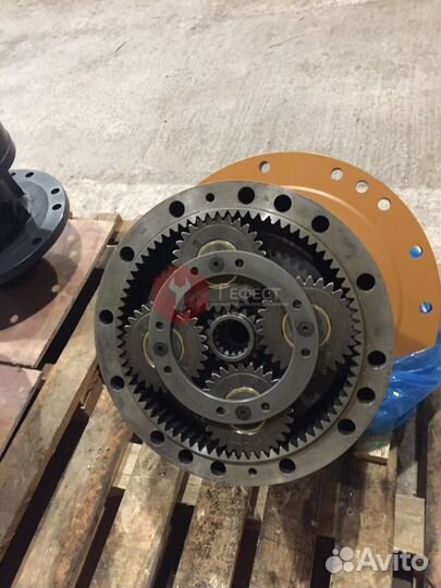 Редуктор поворота 31QB-10141