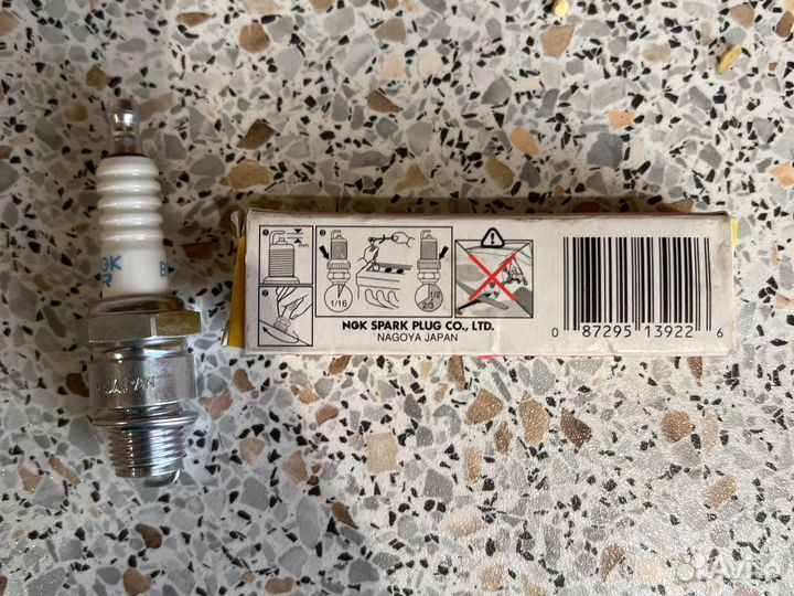 Свеча зажигания ngk 3922