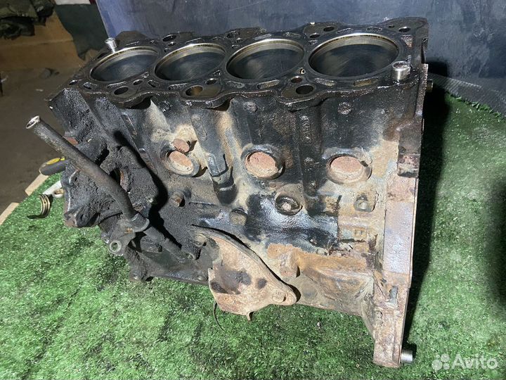 Блок двигателя мицубиси 4g94 GDI