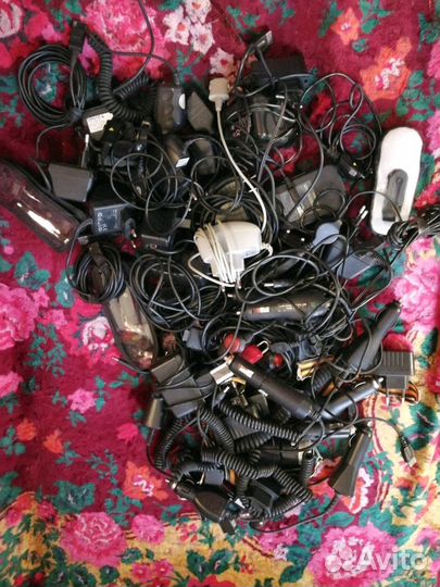 Зарядное устройство. Наушники. Usb