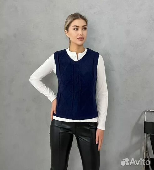 Жилетка женская вязаная синяя 42/44