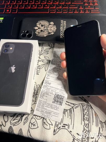 Телефон iPhone 11