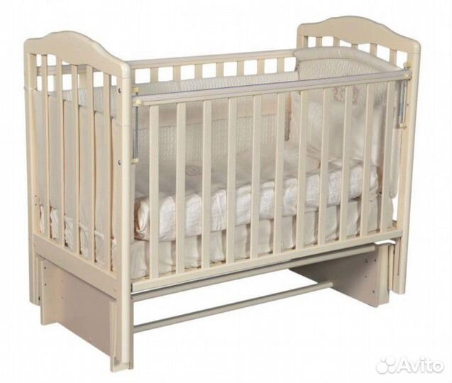 Детская кровать -маятник