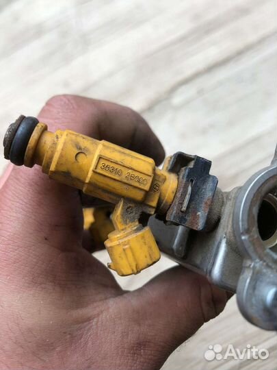 Форсунка топливная. Hyundai Elantra HD. 2009г