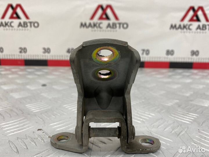 Б/У петля двери передний левый Nissan Teana J31