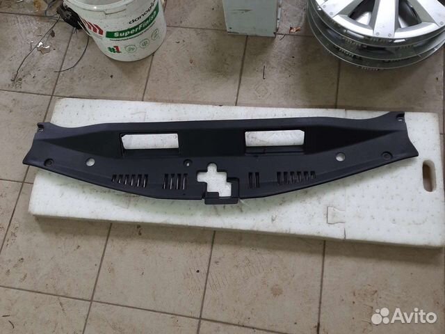 Накладка замковой панели Toyota Camry V70