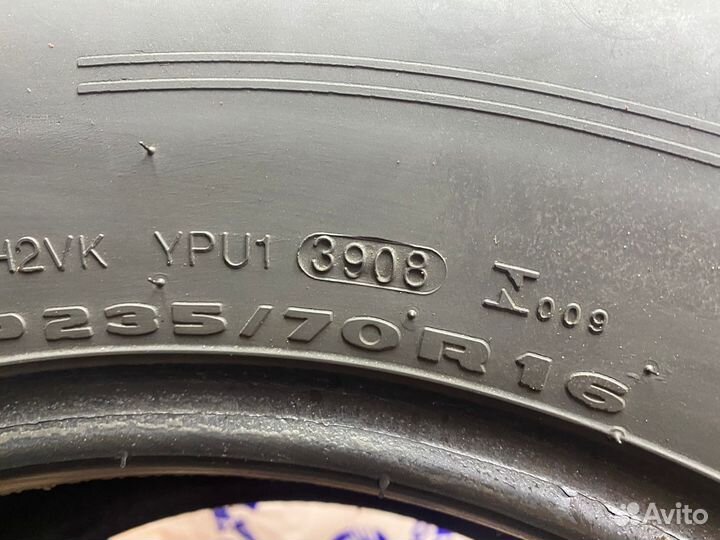 Kumho Road Venture ST KL11 235/70 R16