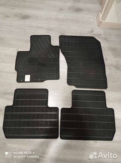 Автомобильные коврики резиновые