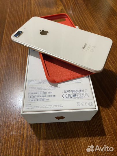 iPhone 8 Plus, 64 ГБ