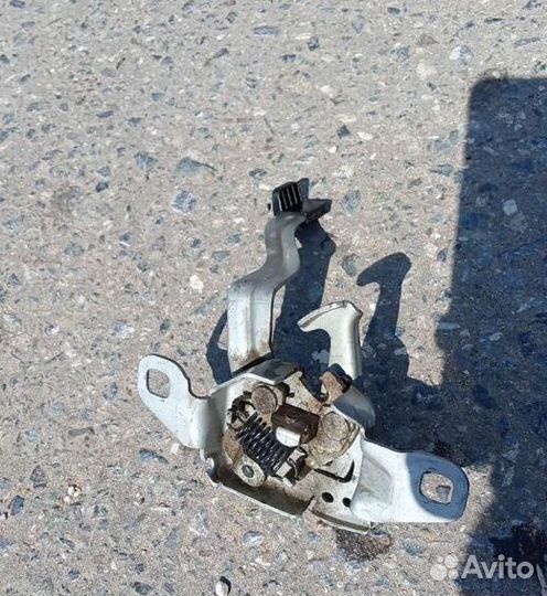 Замок капота Renault Kaptur Рено Каптюр 1 2016